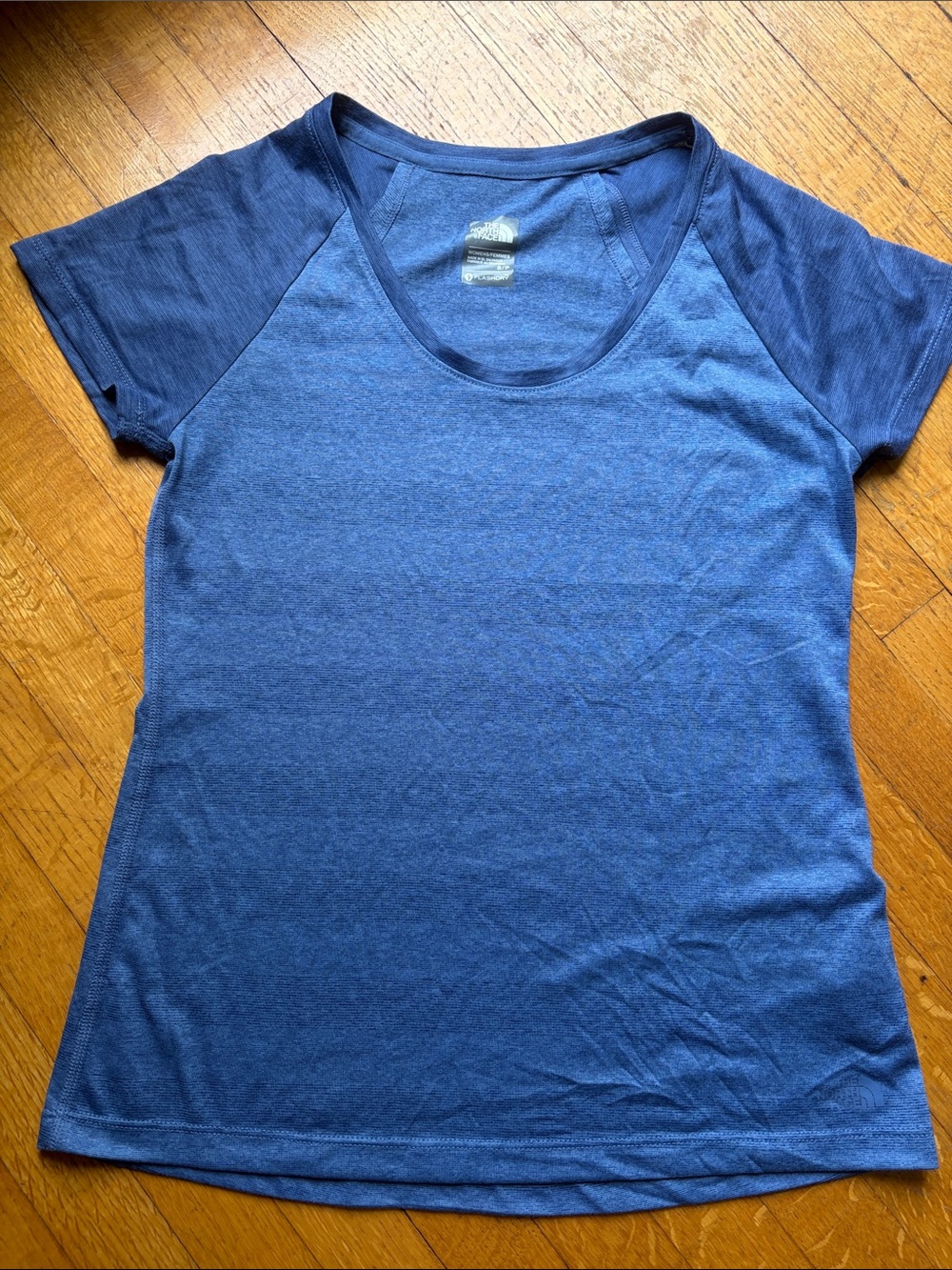 The North Face Women’s Short Sleeve Scoop Tee - Navy